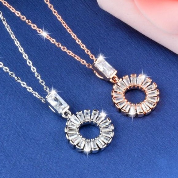 Jewelry - 💕HOST PICK💕 Dazzling Beautiful Necklace